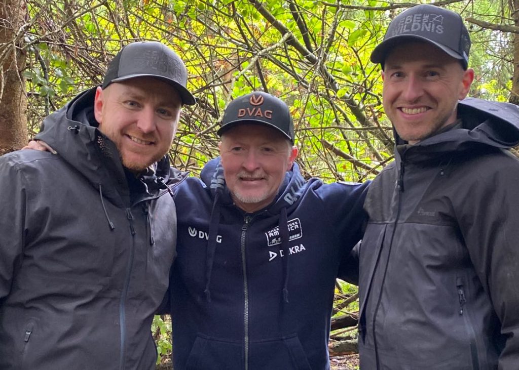 Joey Kelly bucht LEBE DIE WILDNIS für seine Survival Trainings und Team Events.